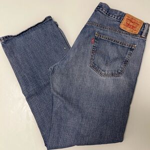Classic Levi’s 559 Relaxed Straight Jeans